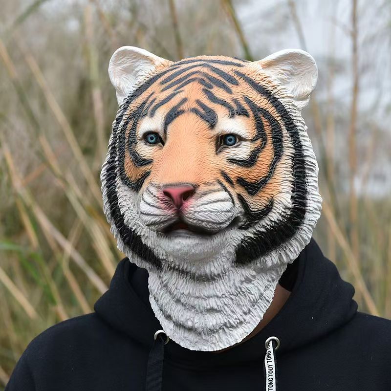 Lifelike Tiger Head Green Fish - Skincare Pigeon ulasan dan harga